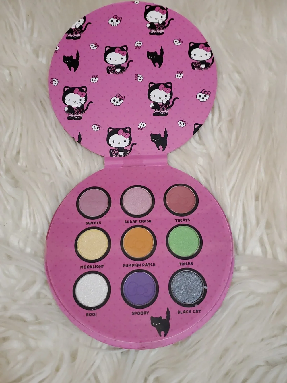 Hello Kitty Eyeshadow Palette